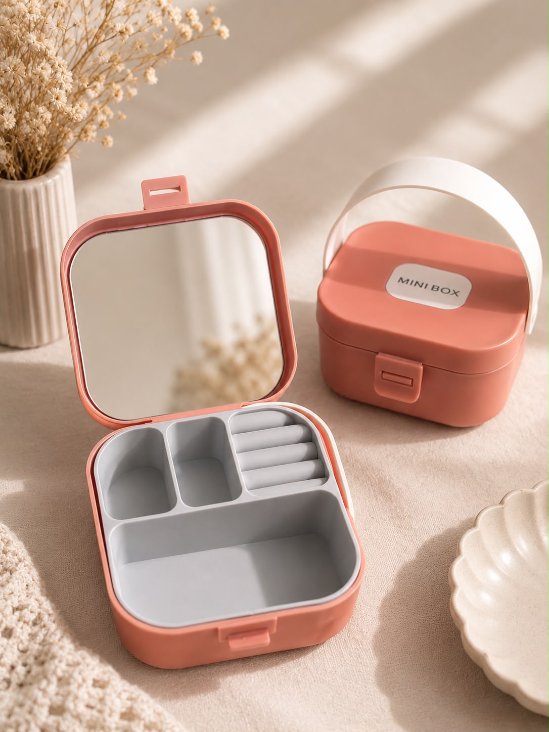 Mini jewelry box